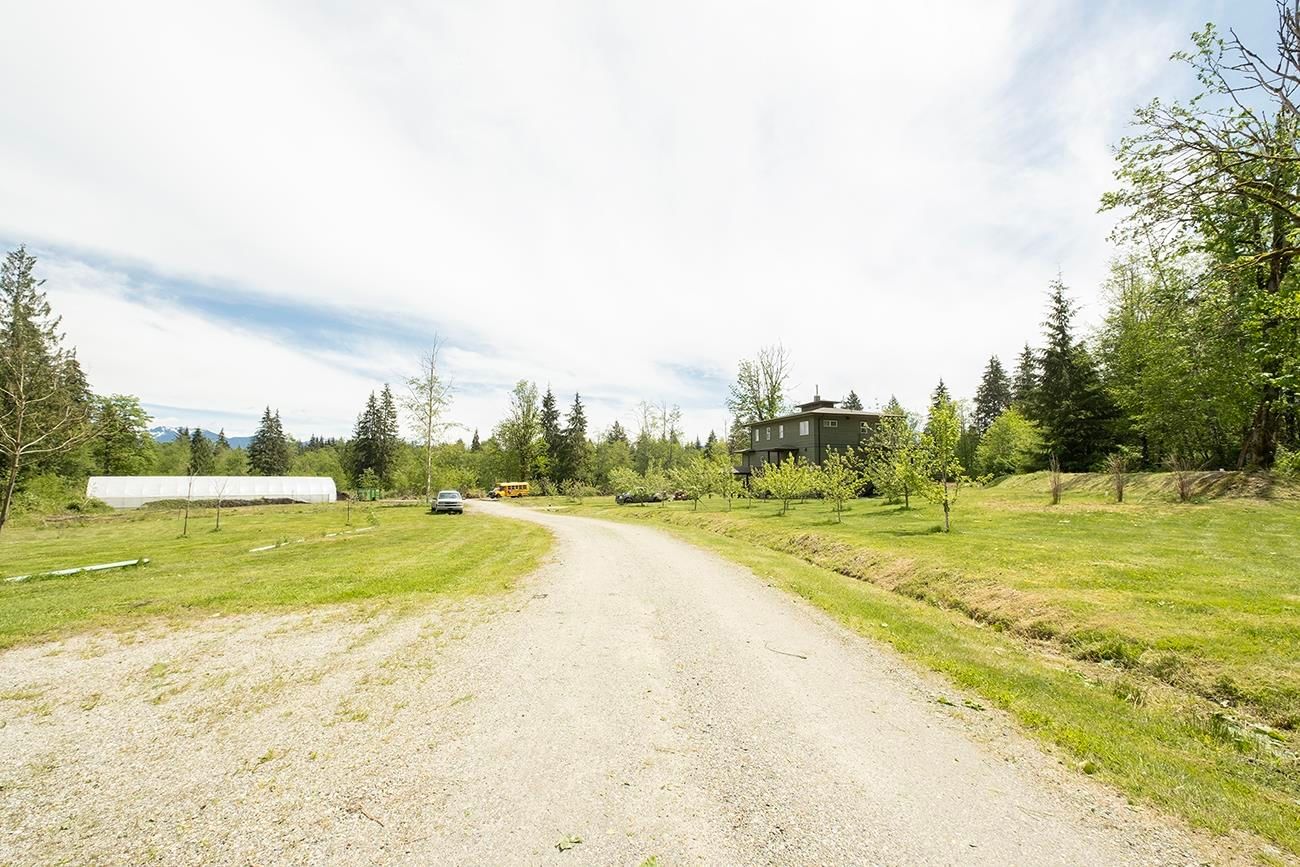 Listing Image 4