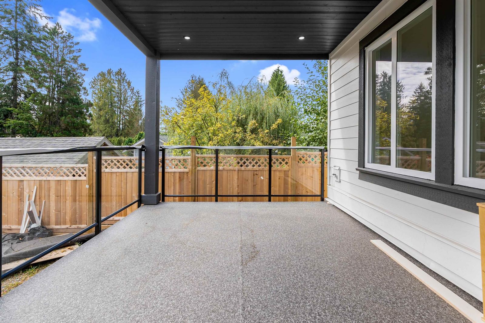 Listing Image 16