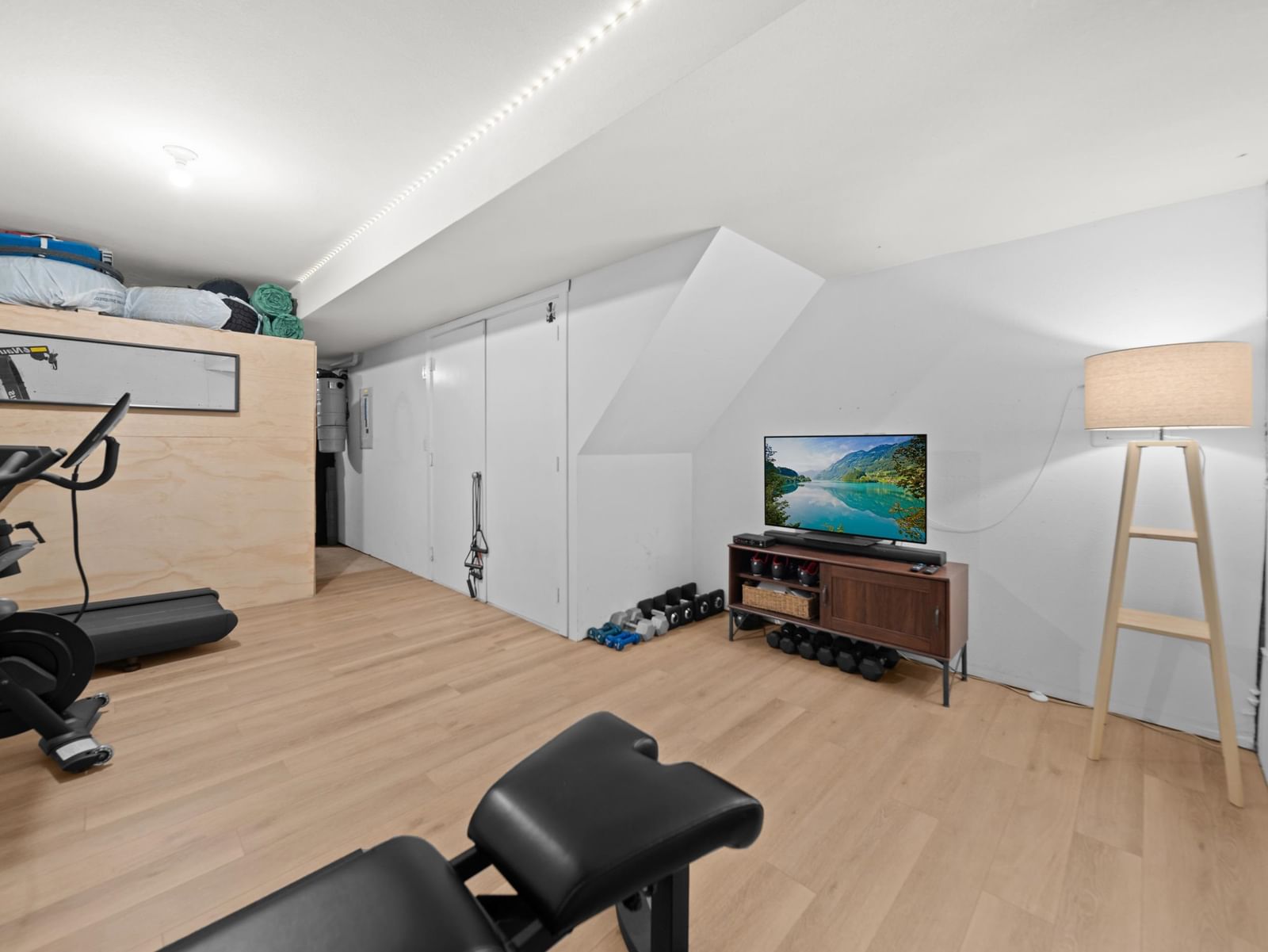 Listing Image 37