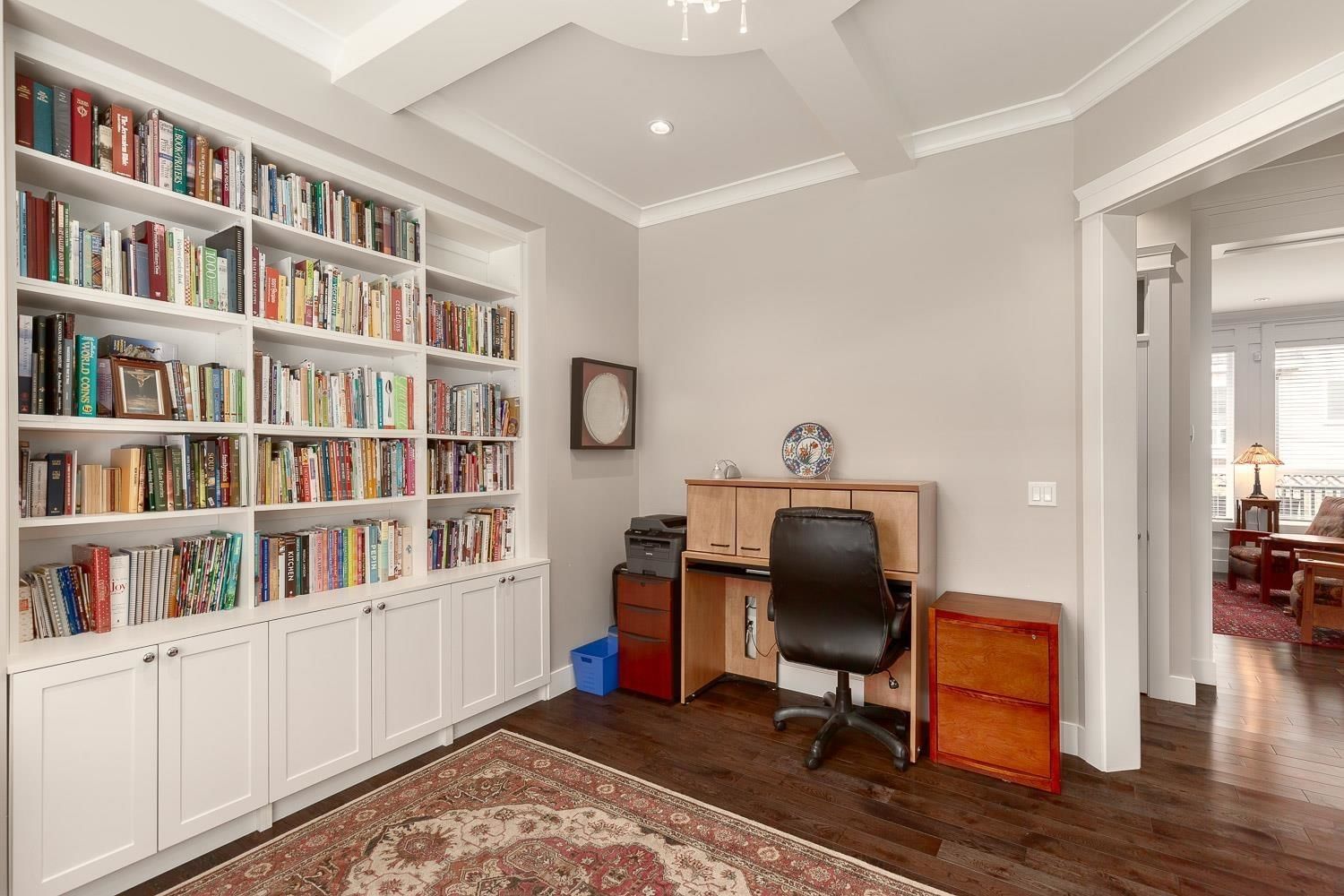 Listing Image 11