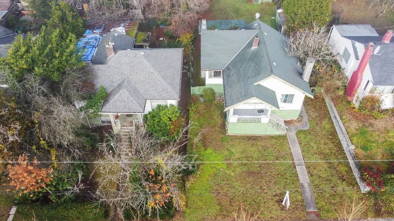 438 14th Street, North Vancouver, V7M 1P7 | Image 2