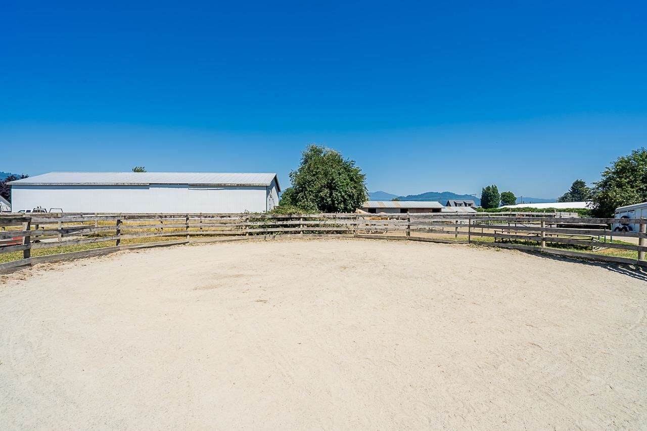 Listing Image 11