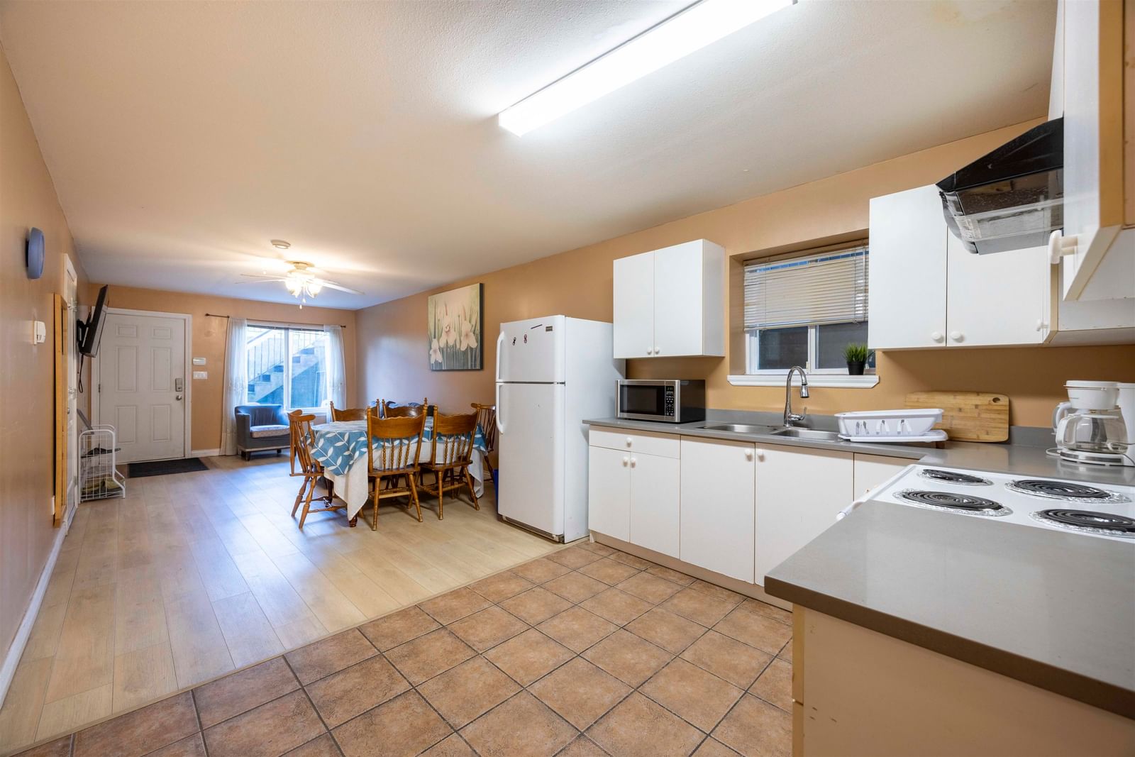 Listing Image 13