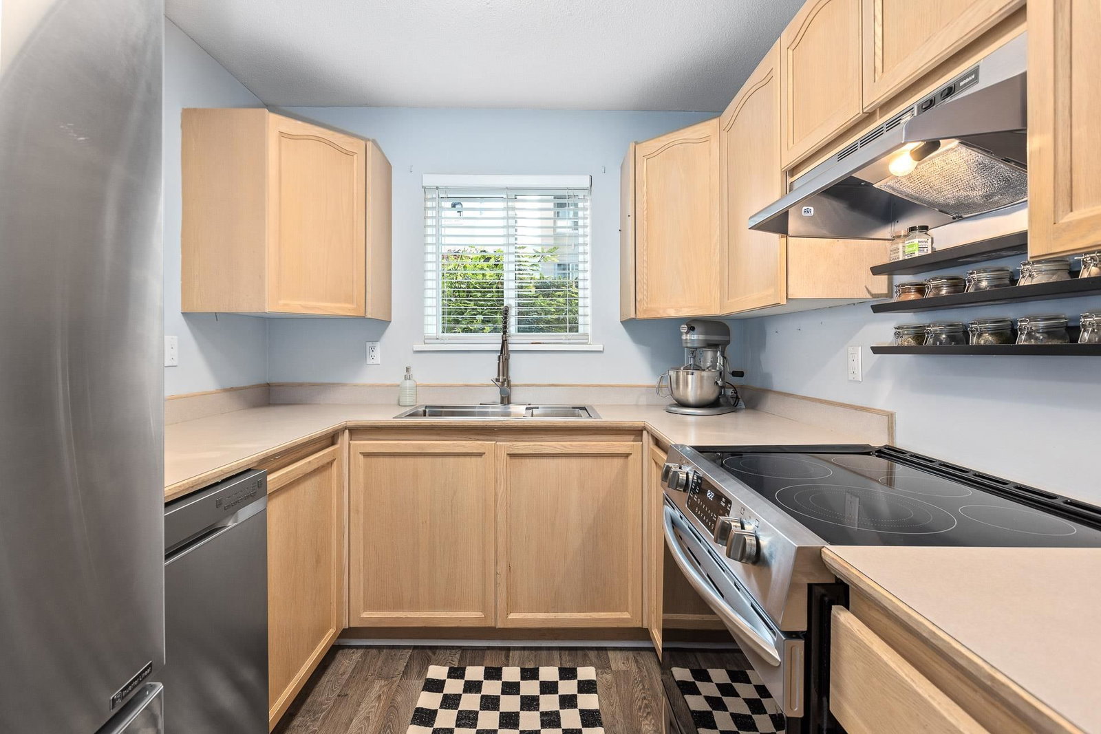 Listing Image 13