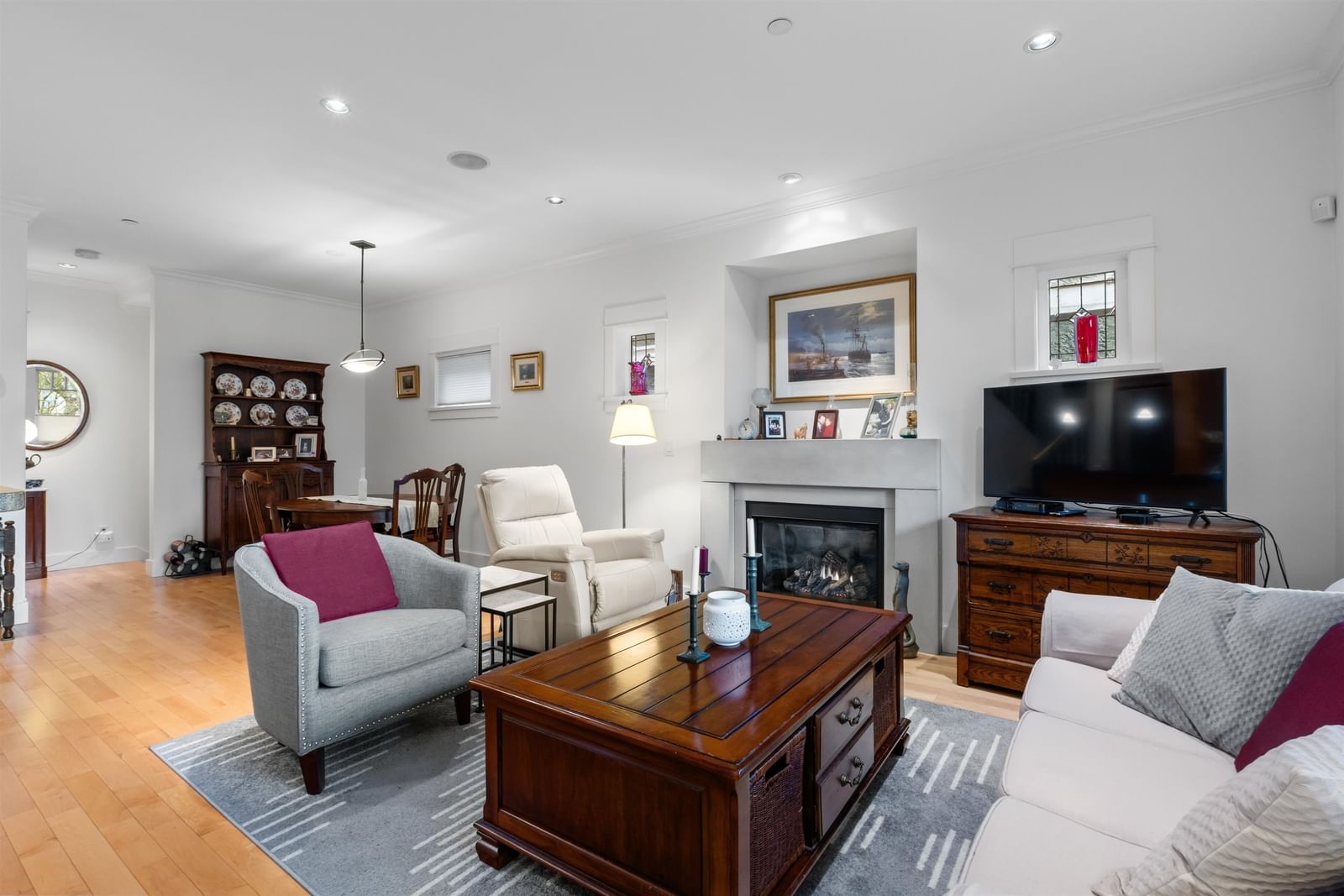 Listing Image 9