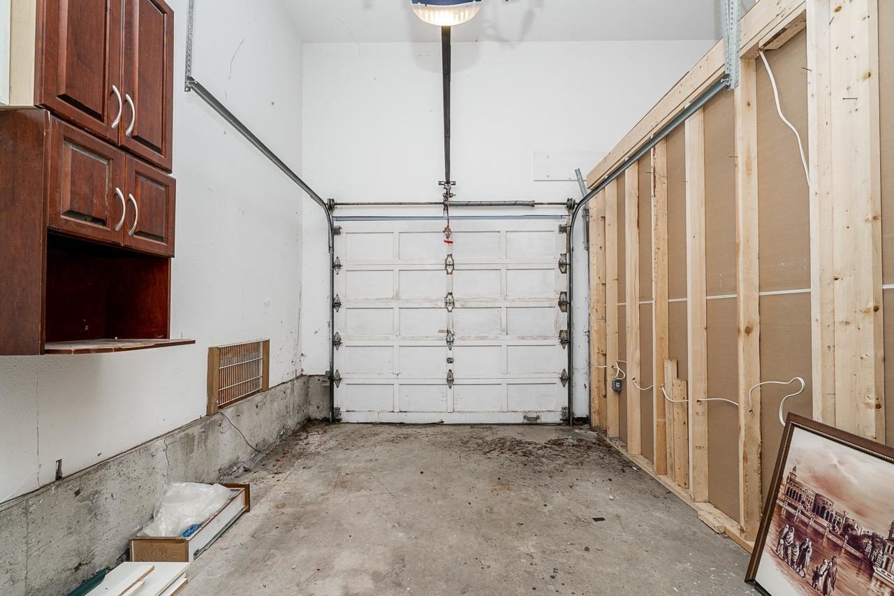 Listing Image 24