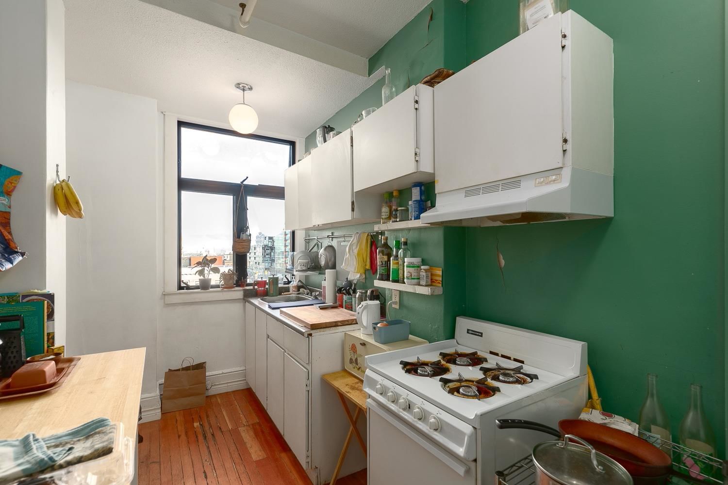 Listing Image 8