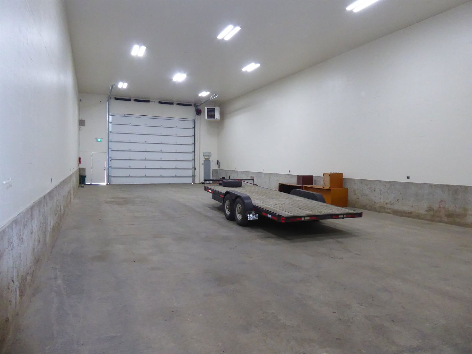 Listing Image 0