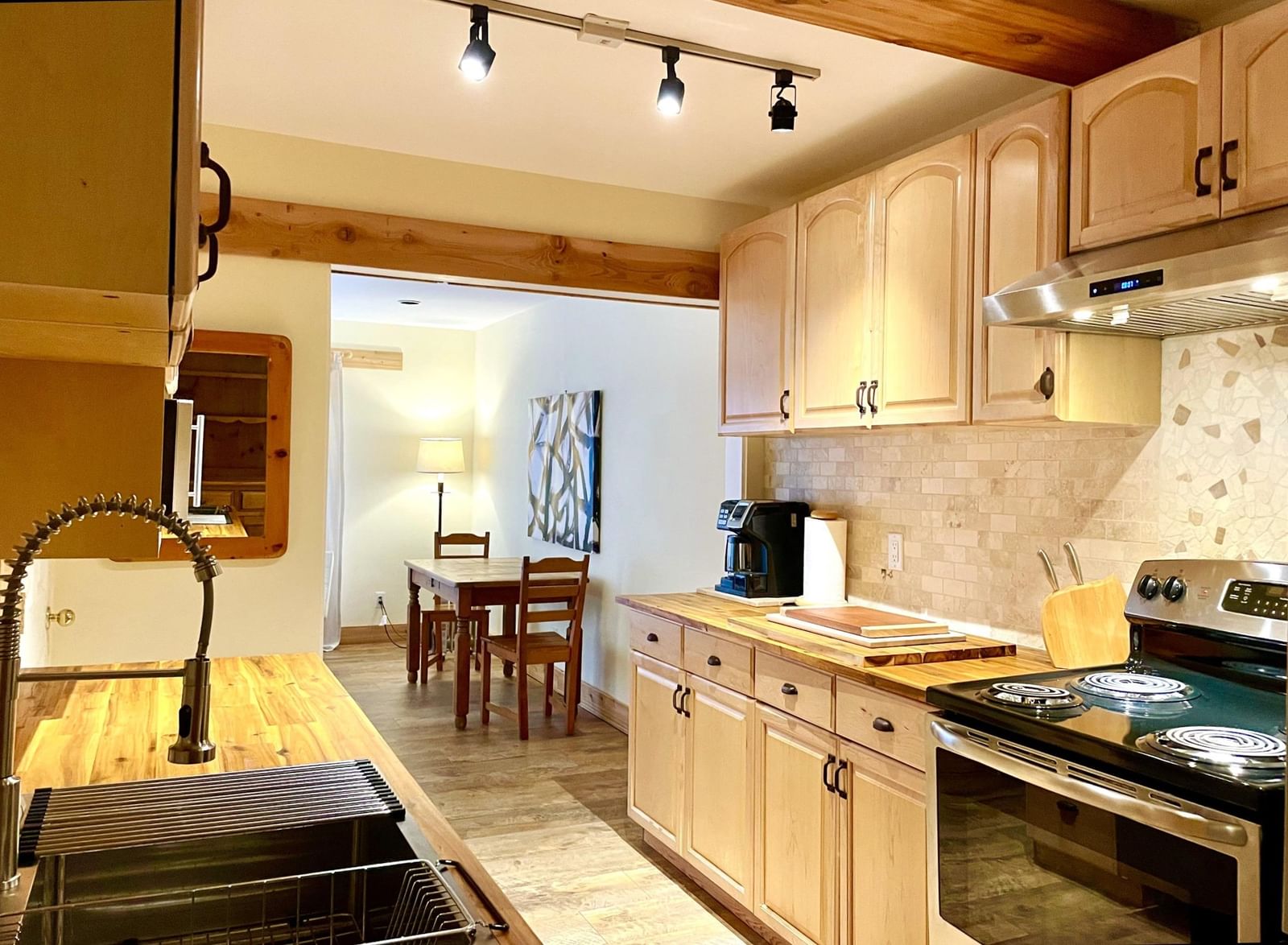 Listing Image 19