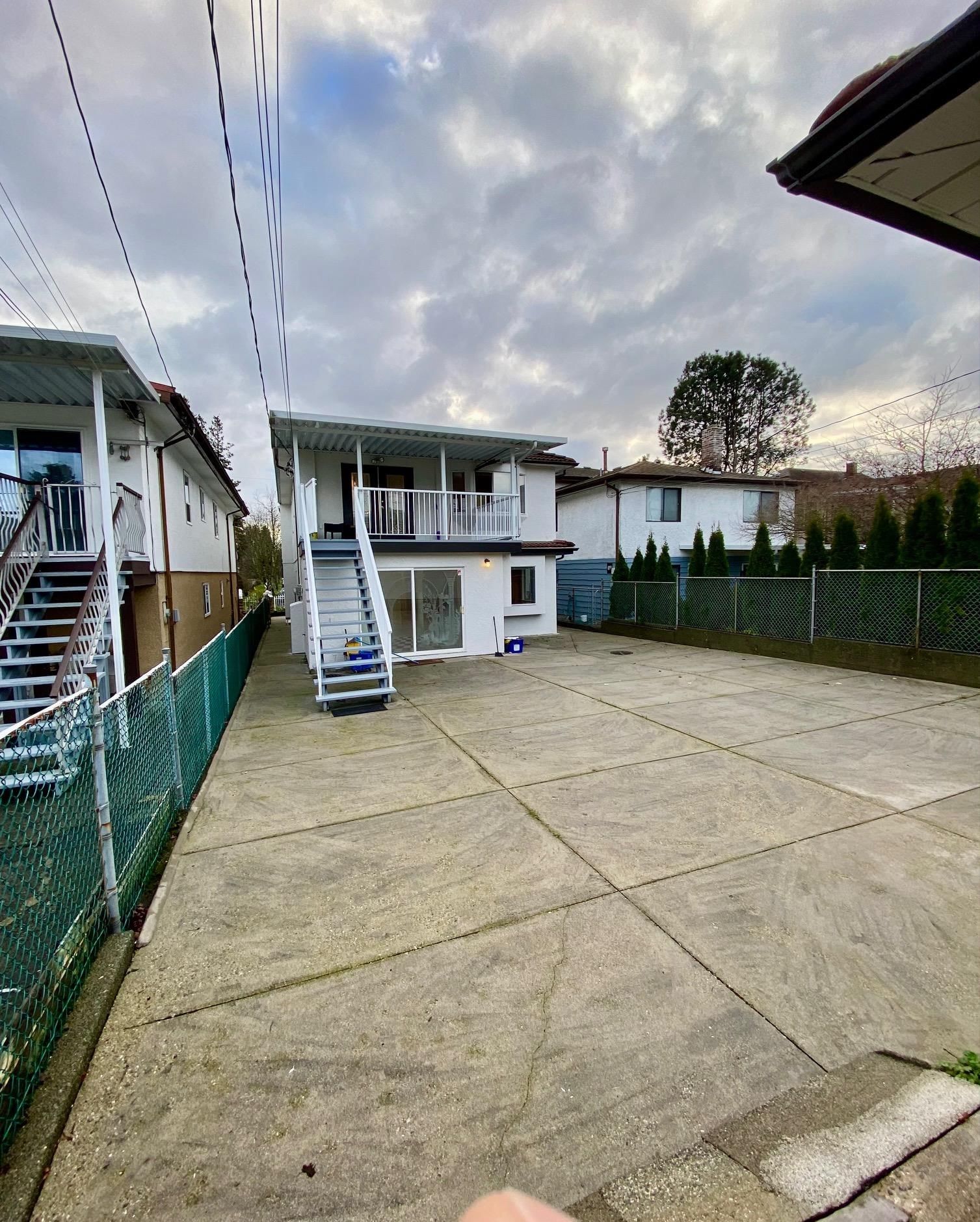 Listing Image 14
