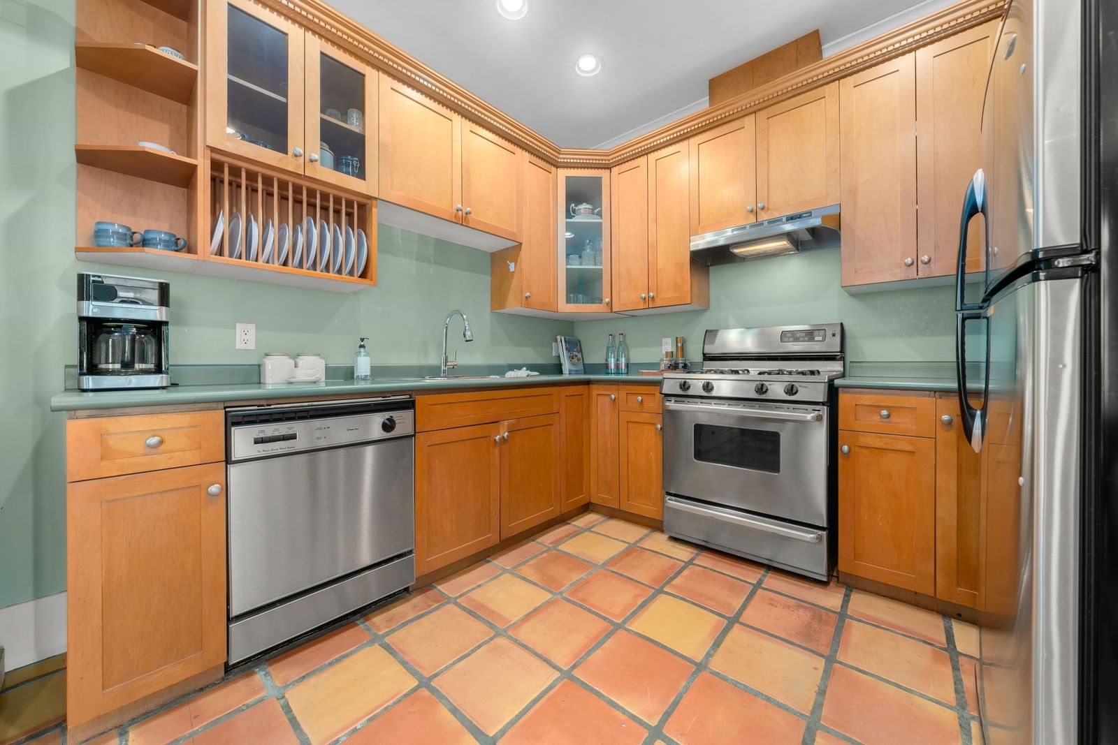 Listing Image 10