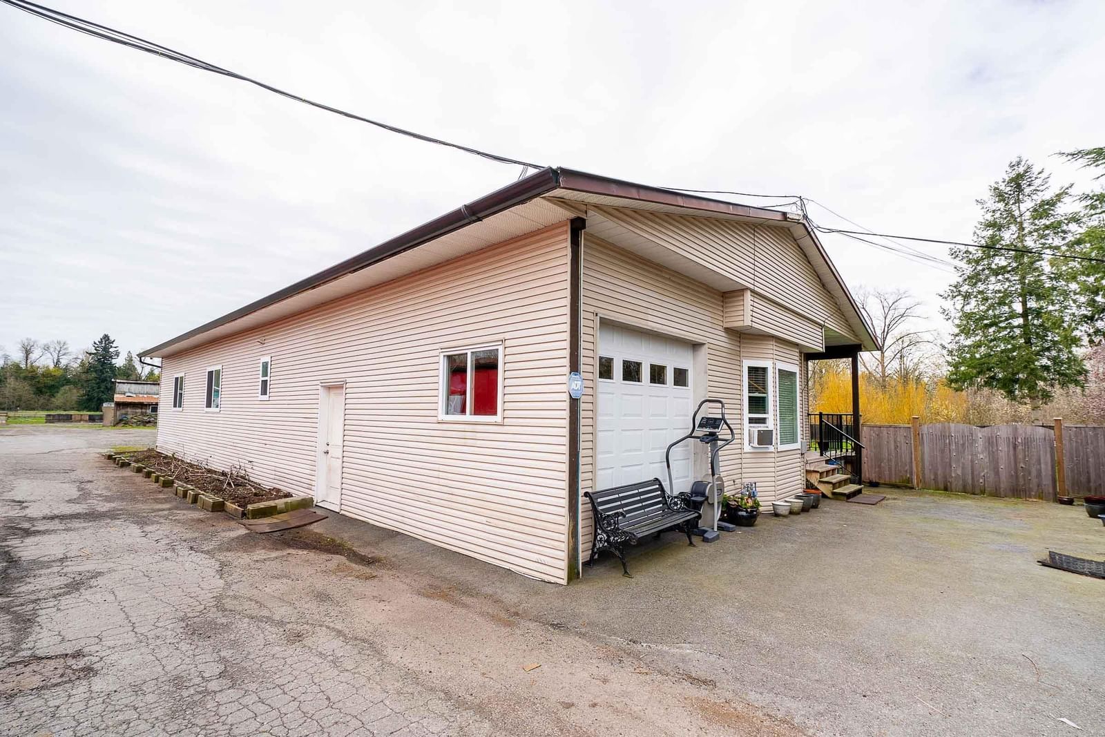 Listing Image 13