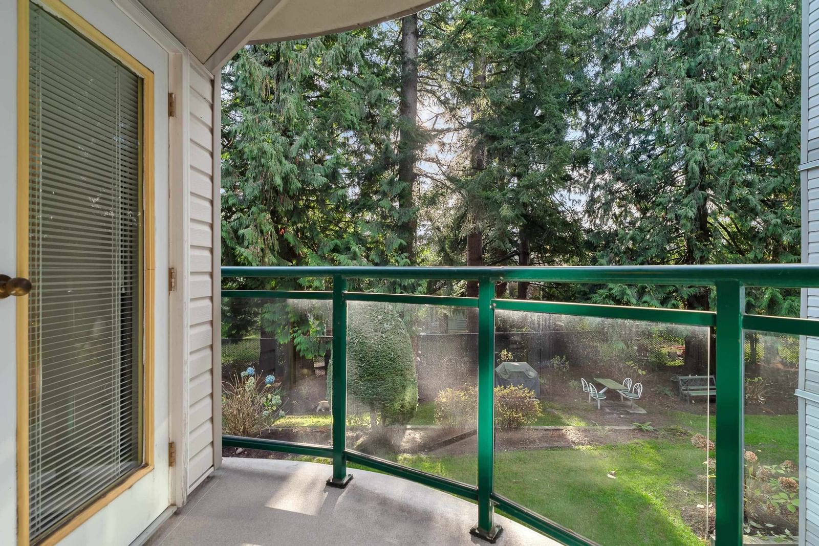 Listing Image 17