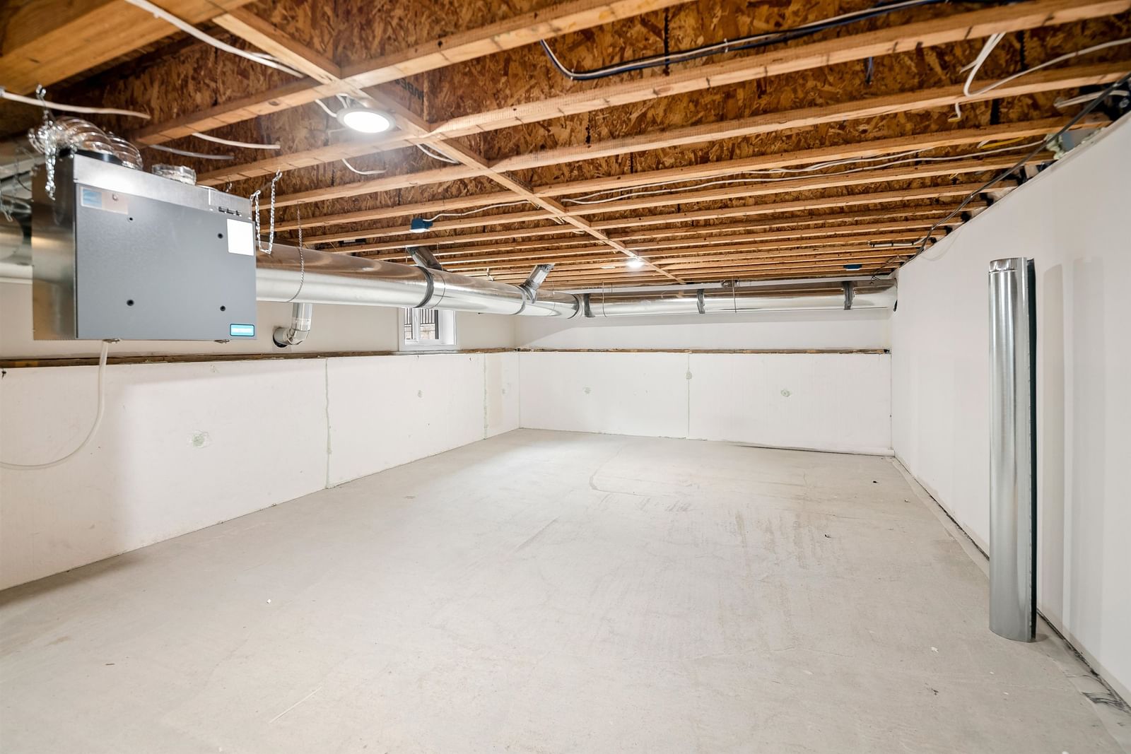 Listing Image 37