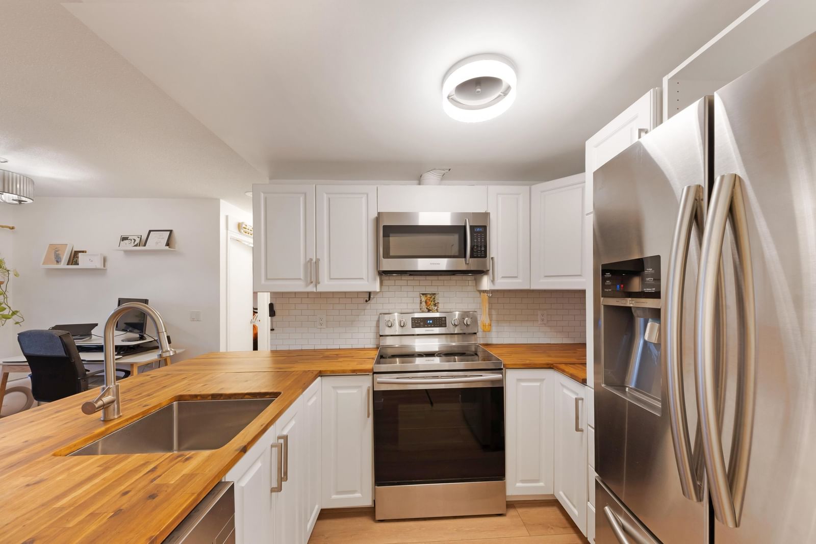 Listing Image 19