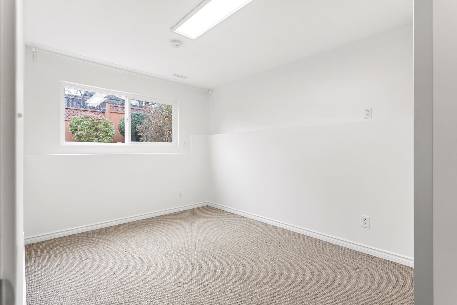 Listing Image 30