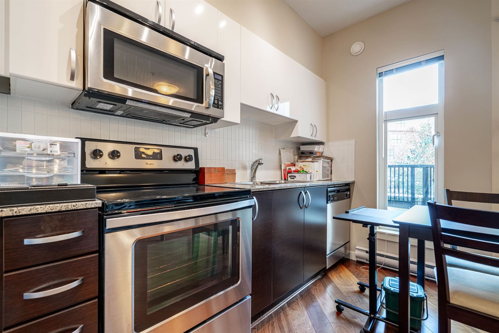 Listing Image 9