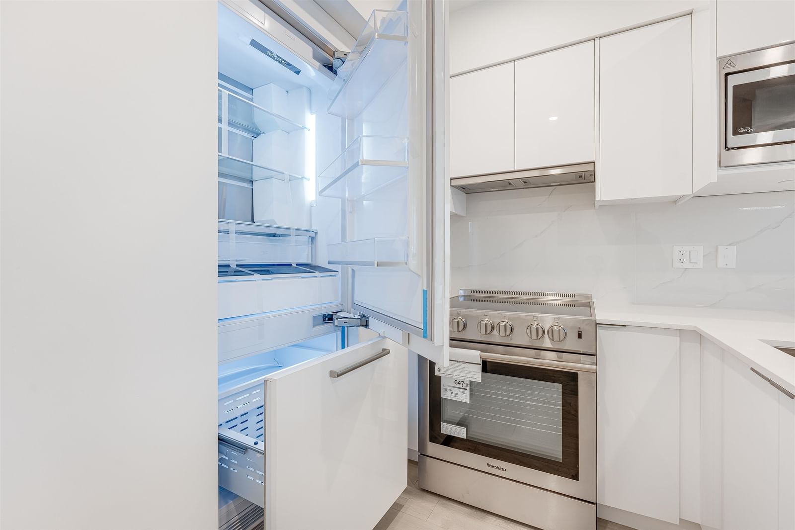 Listing Image 19