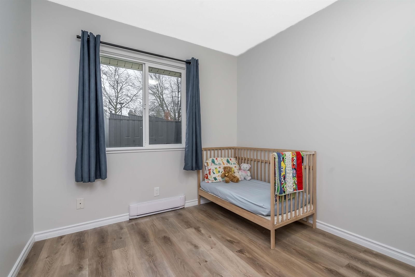 Listing Image 15