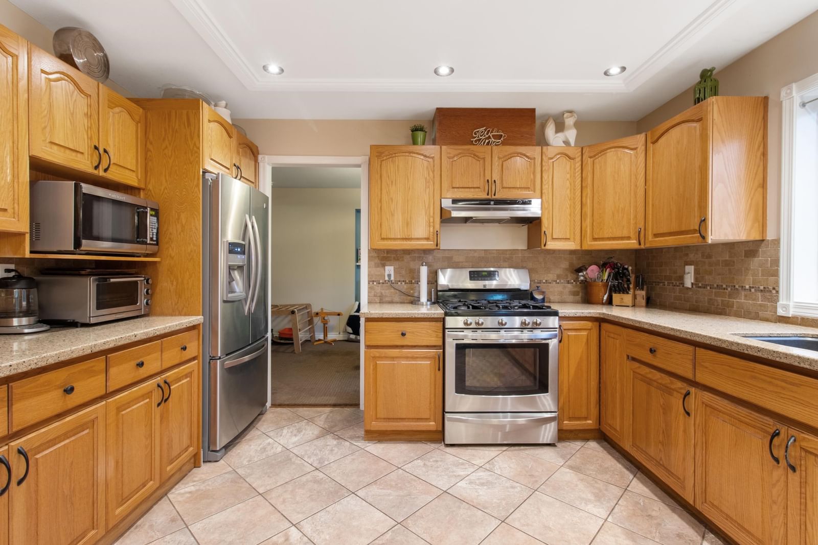 Listing Image 9