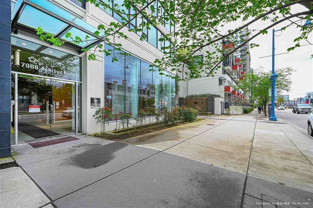 Listing Image 6
