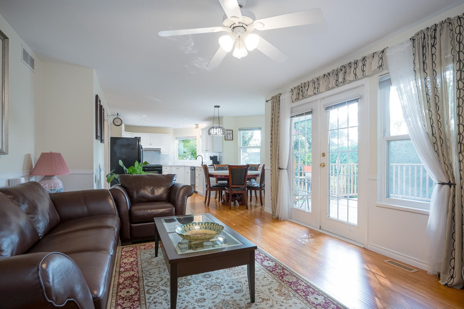 Listing Image 16