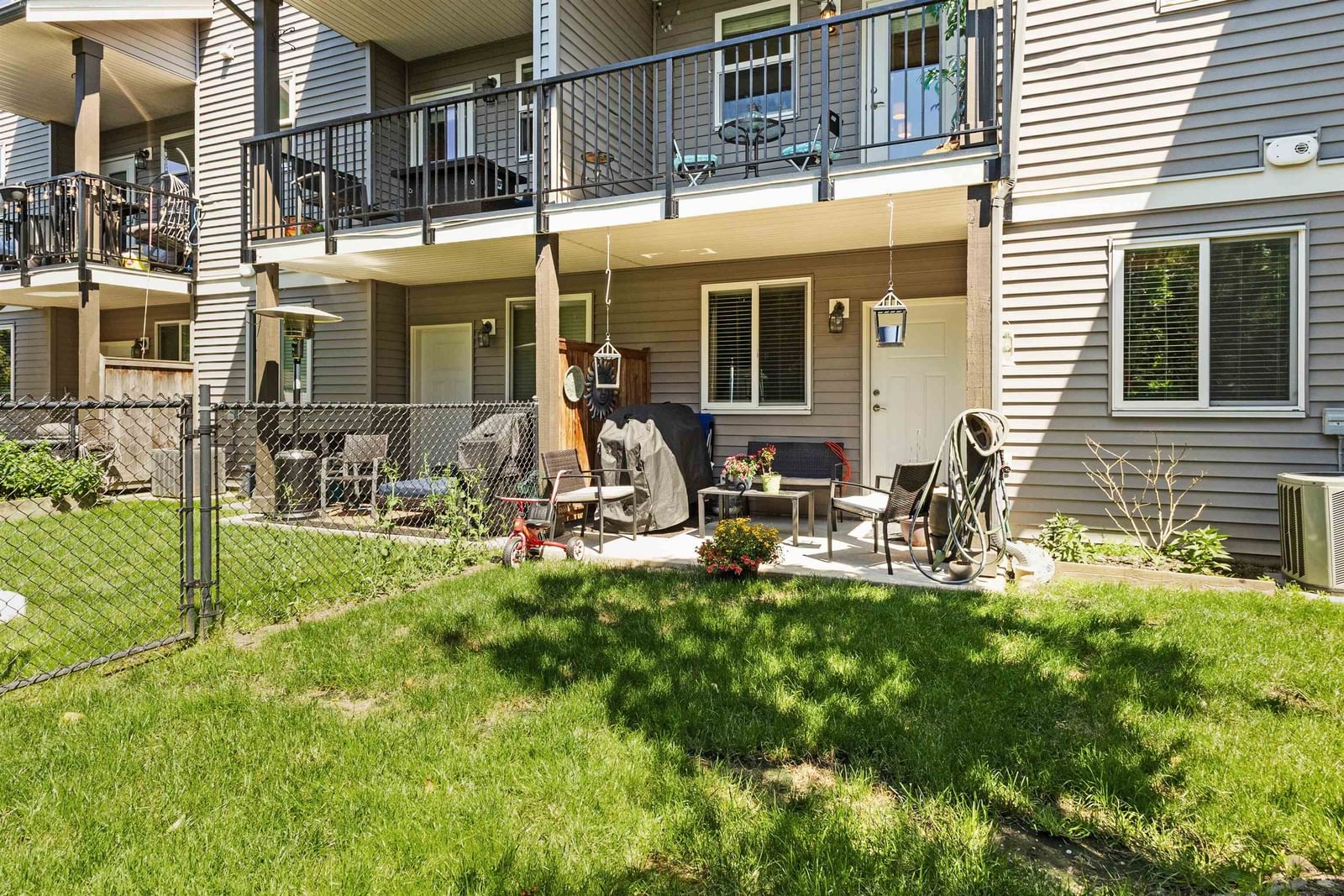 Listing Image 6