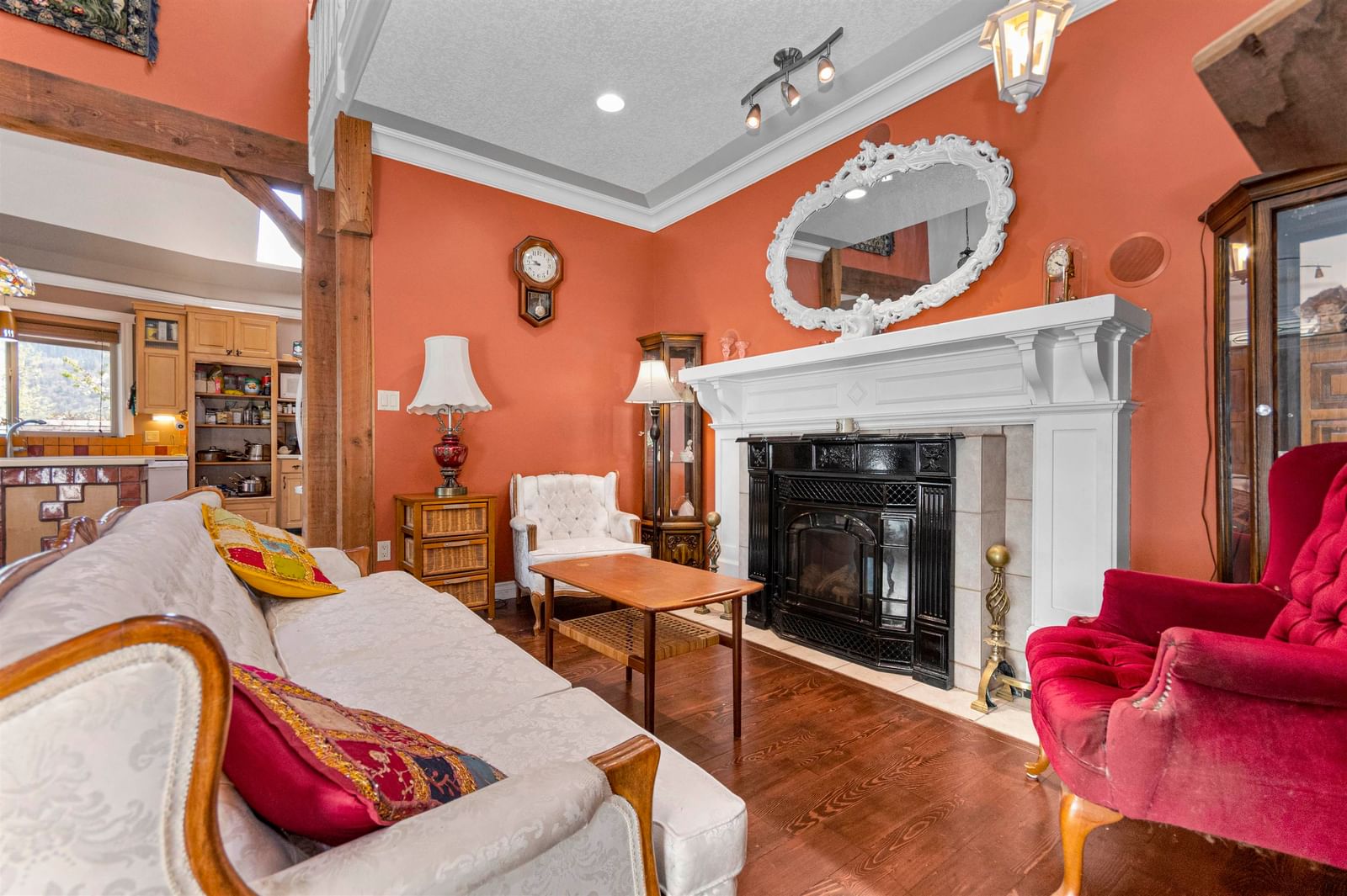 Listing Image 11