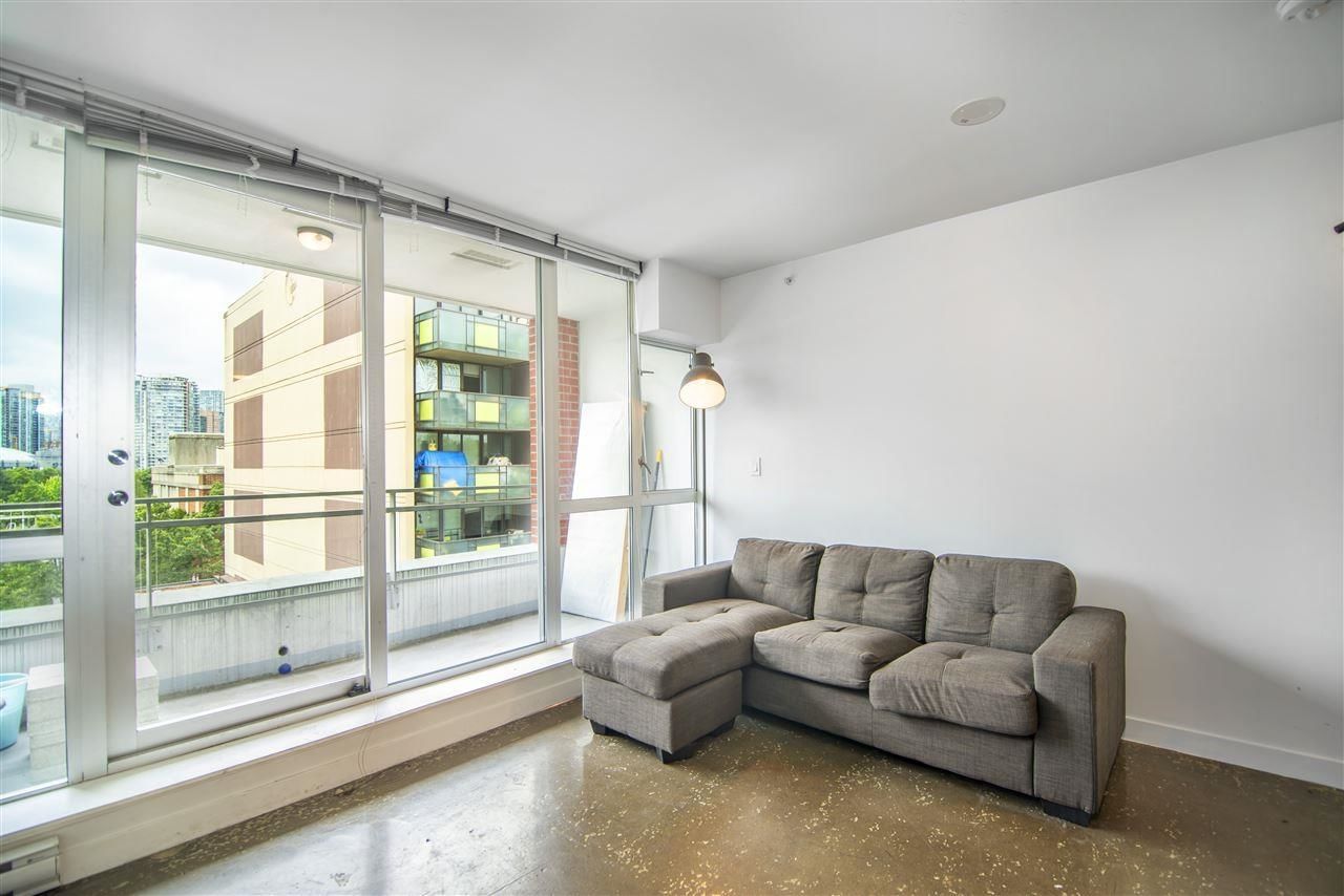 Listing Image 11