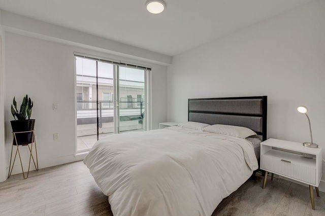 225 - 4858 Slocan Street