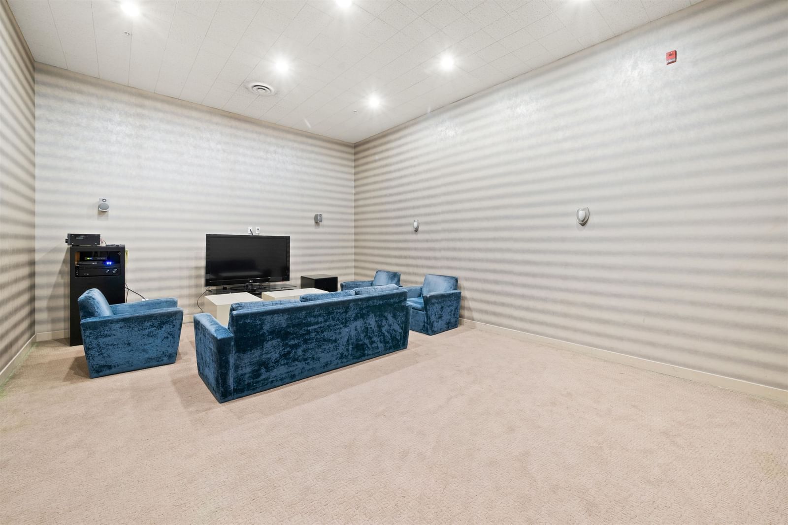 Listing Image 28