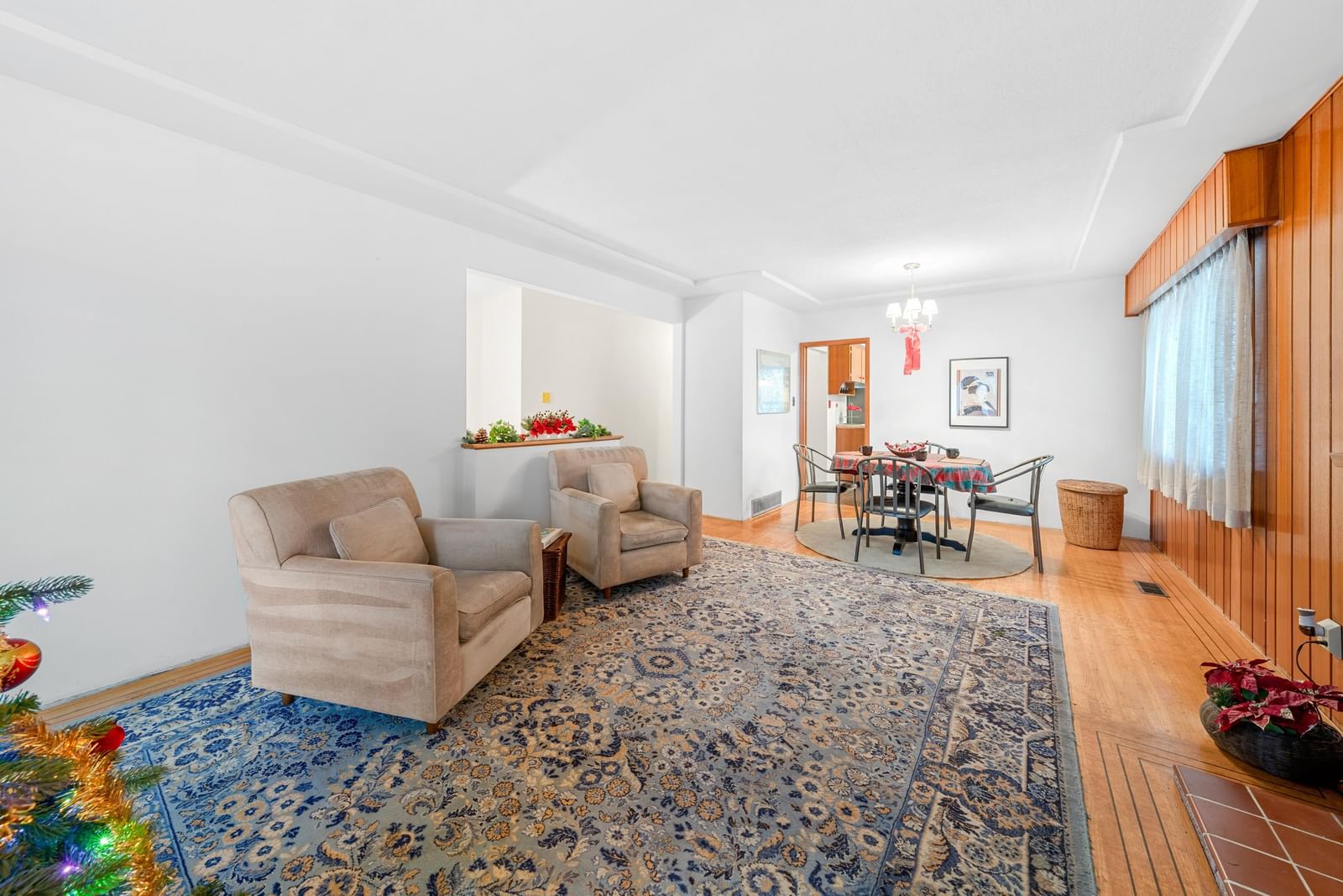 Listing Image 5