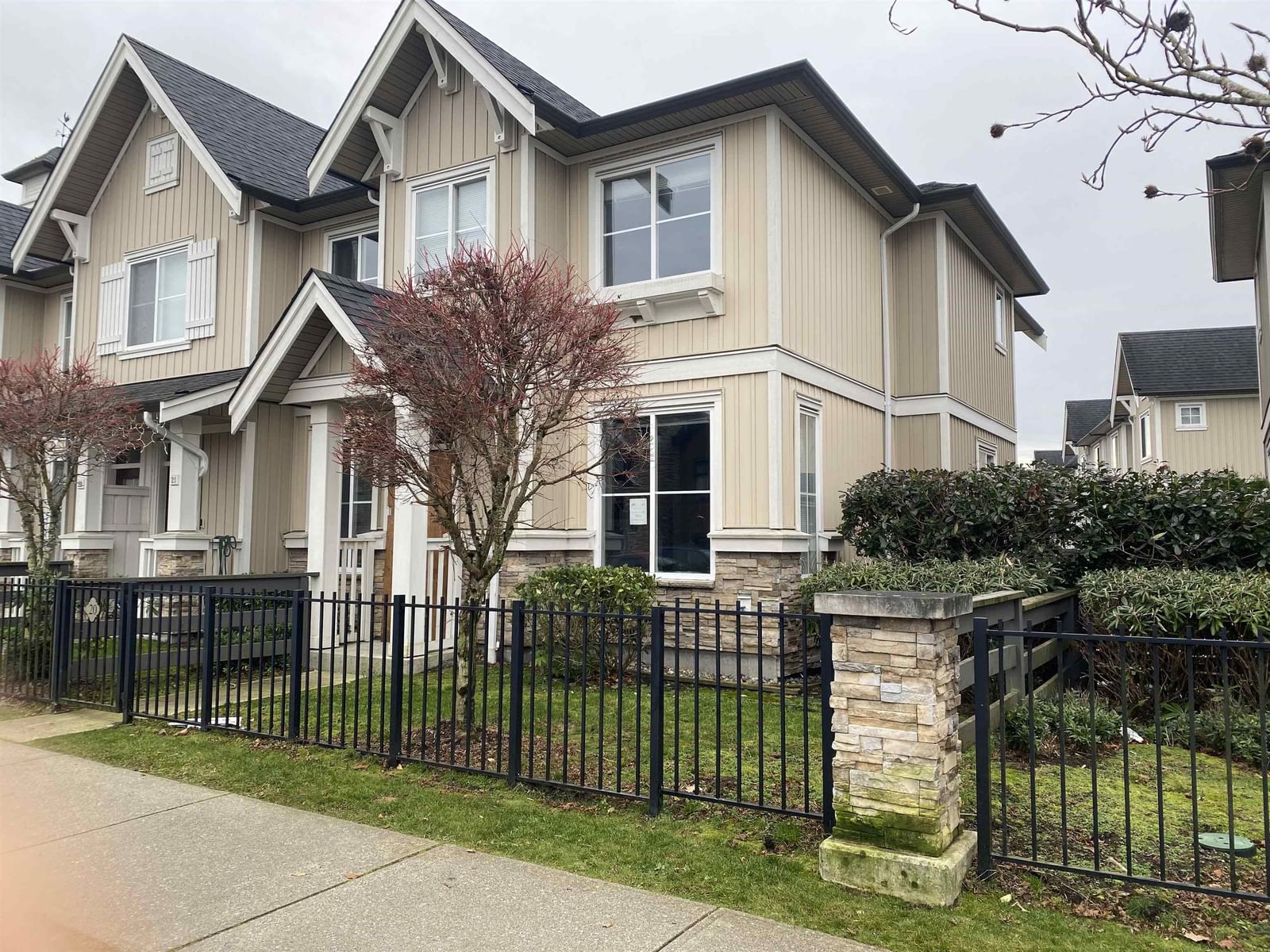 Listing Image 18