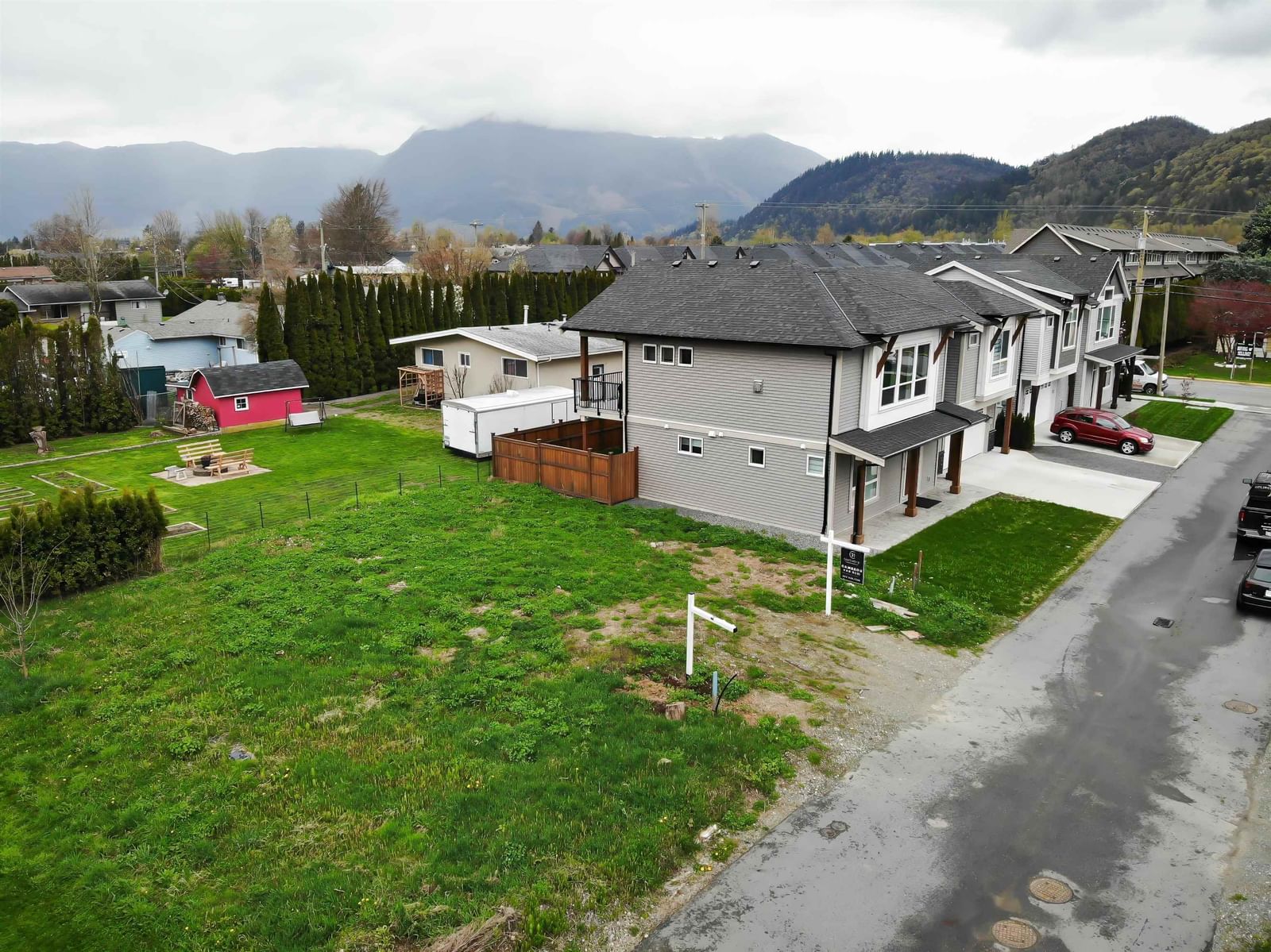 Listing Image 5