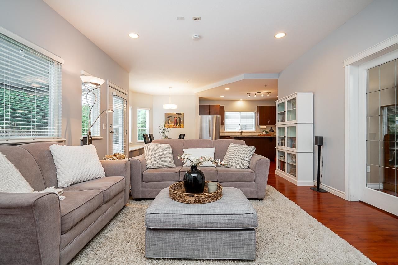Listing Image 15