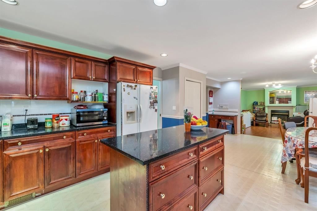Listing Image 14