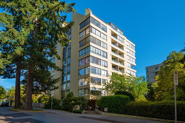 403 - 1412 Esquimalt Avenue