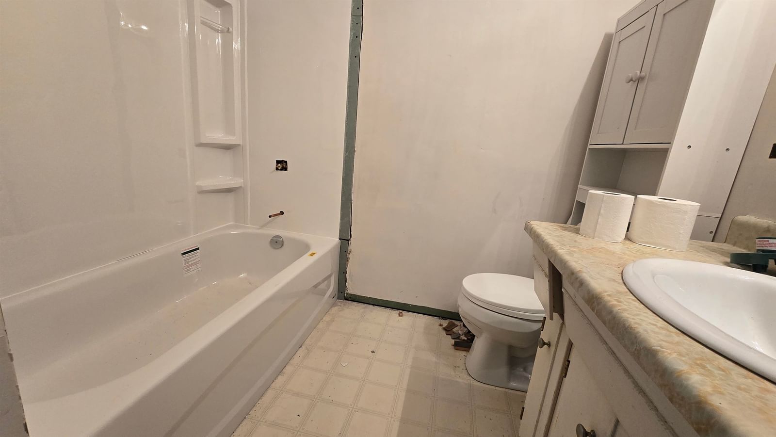 Listing Image 8