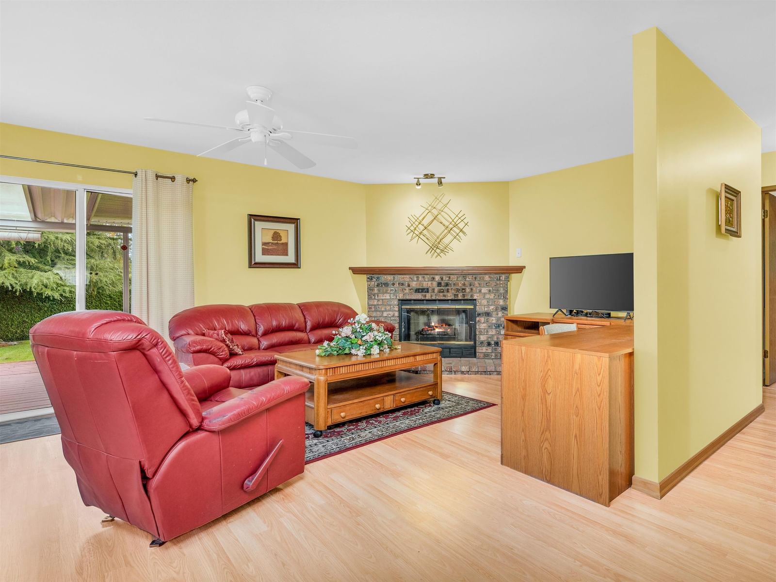Listing Image 8