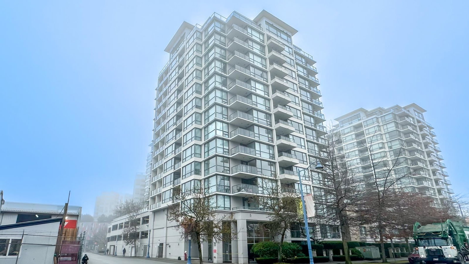 Listing Image 19