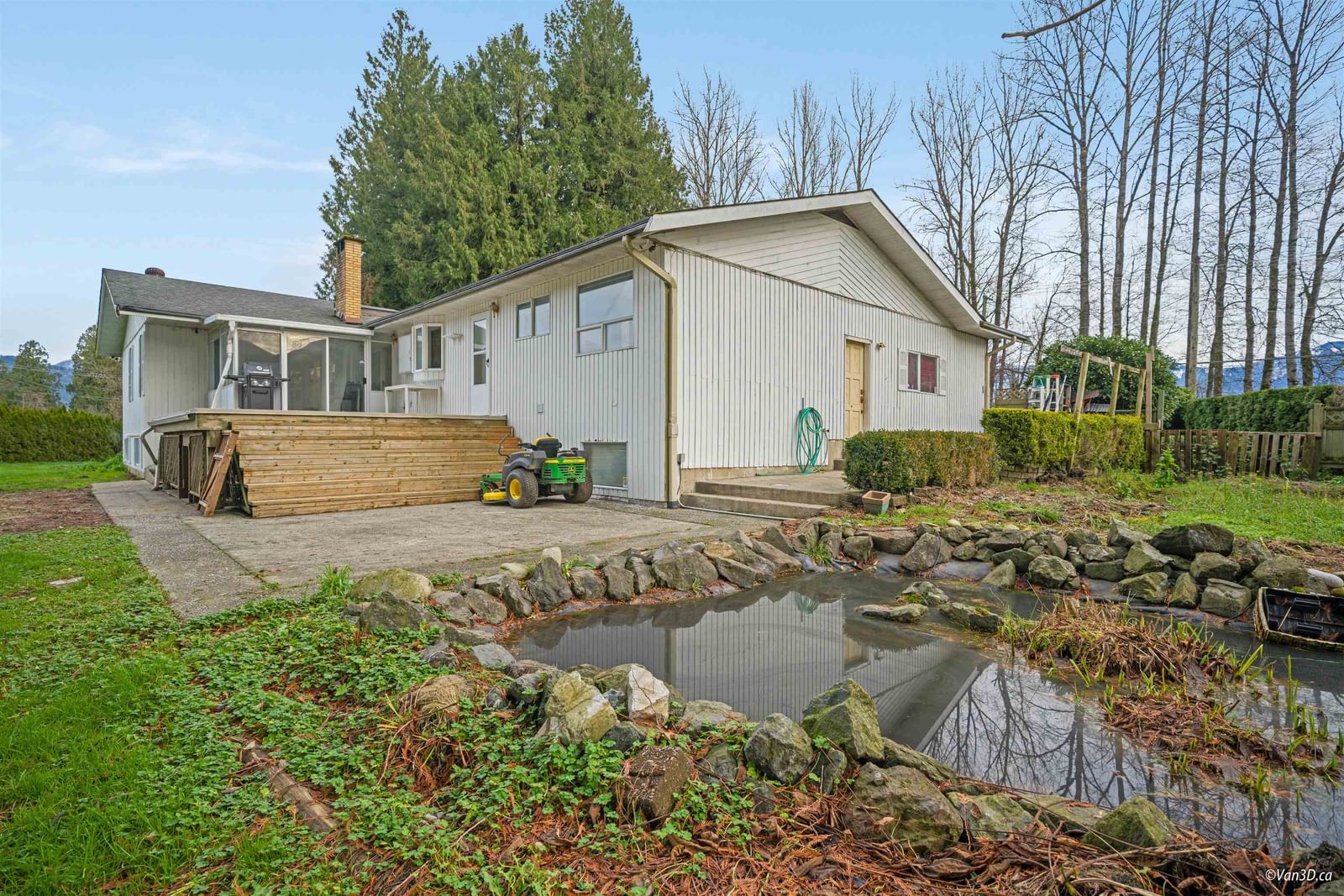 Listing Image 6