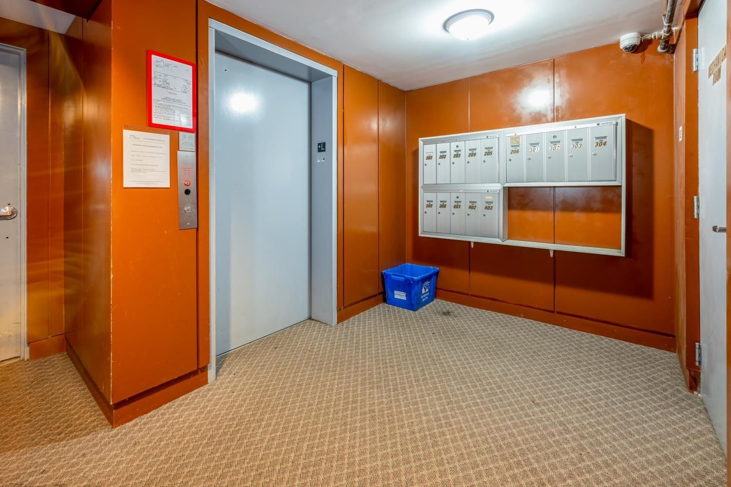 Listing Image 11