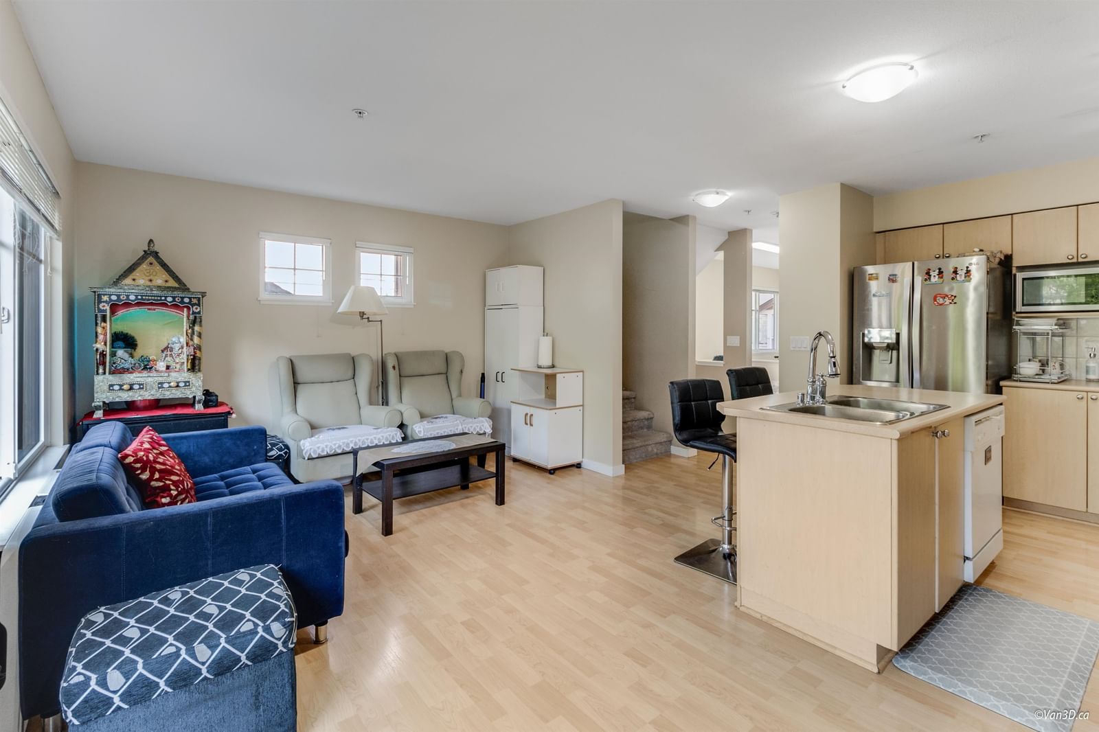 Listing Image 10