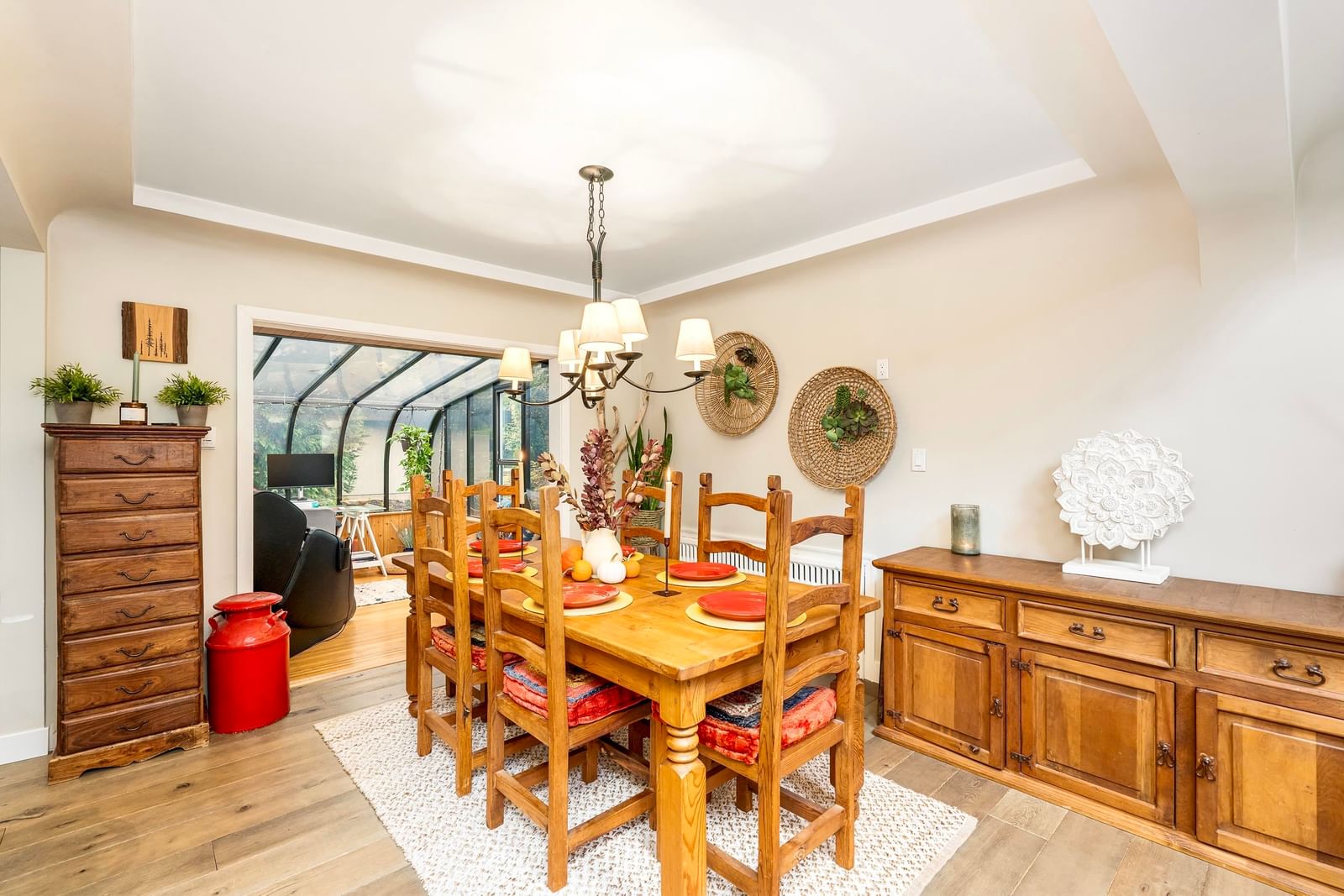Listing Image 10