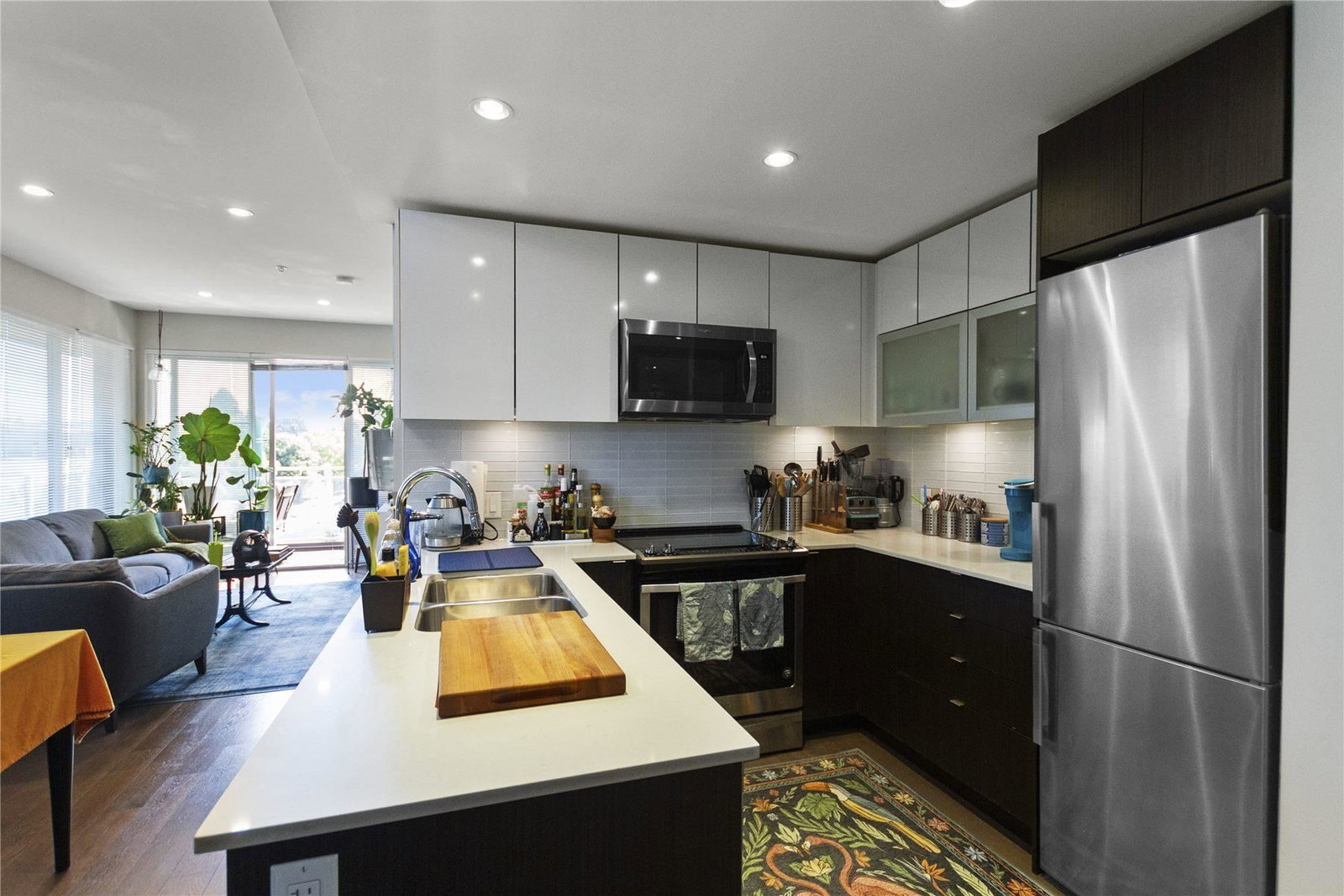 Listing Image 10