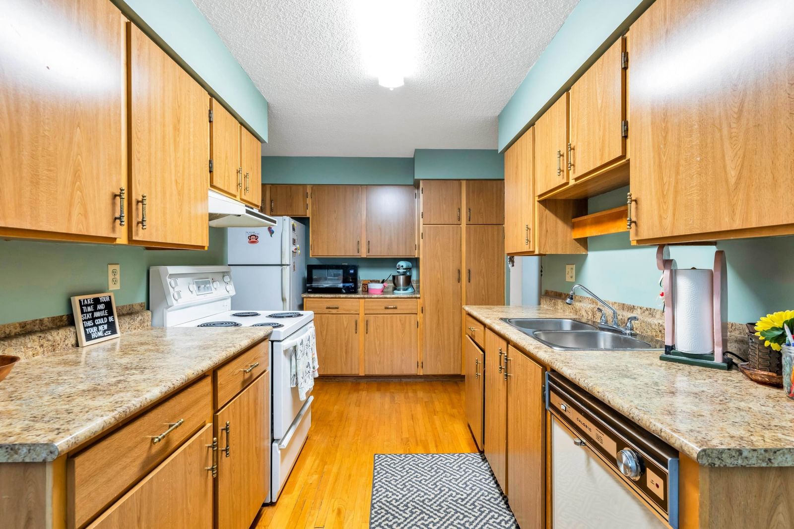 Listing Image 12