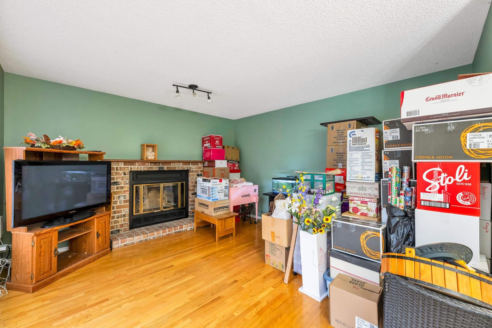 Listing Image 14
