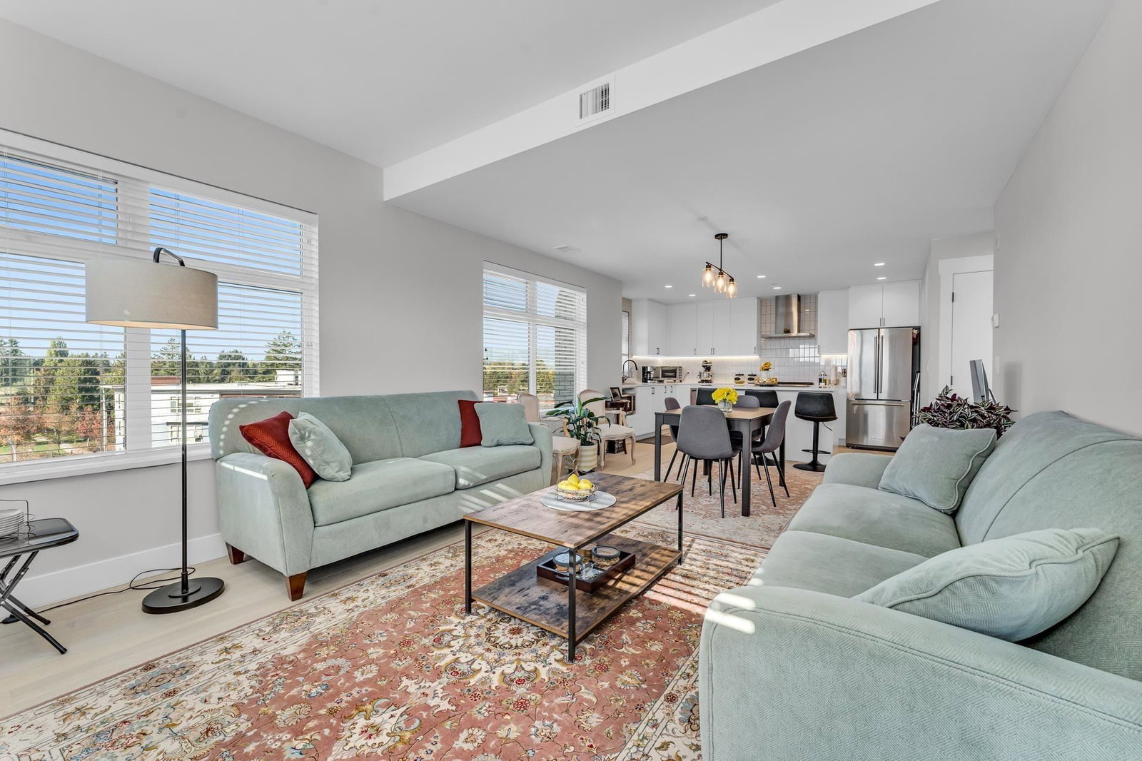 Listing Image 11