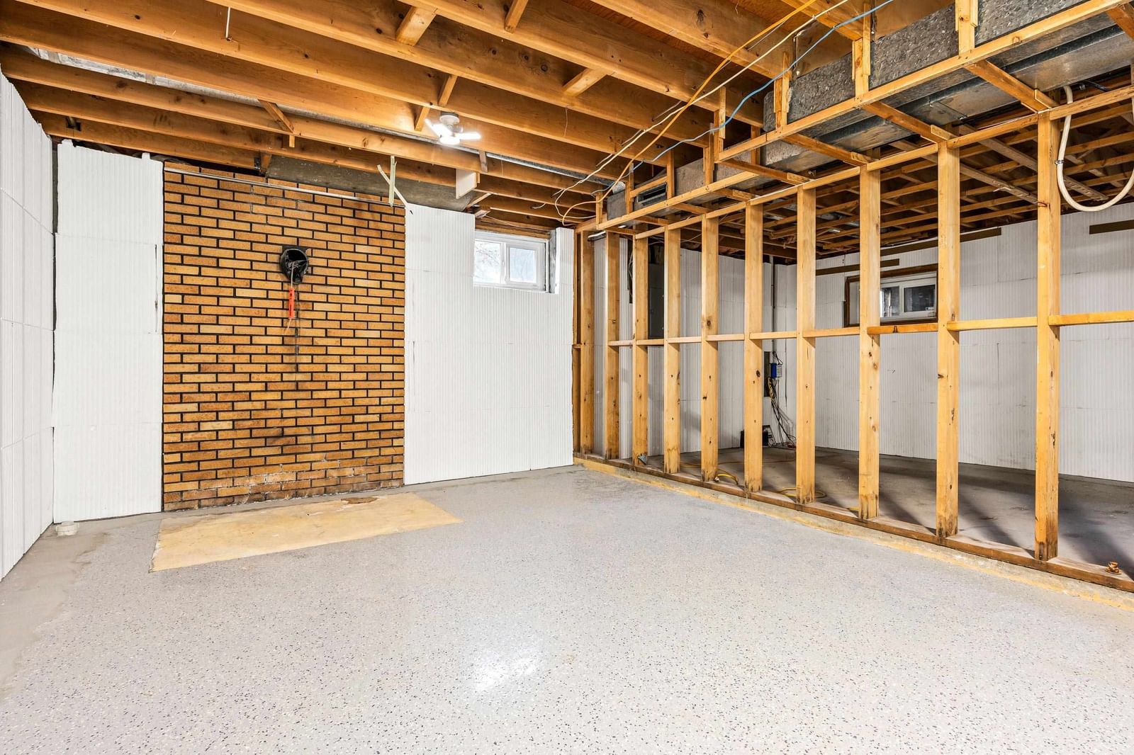Listing Image 32