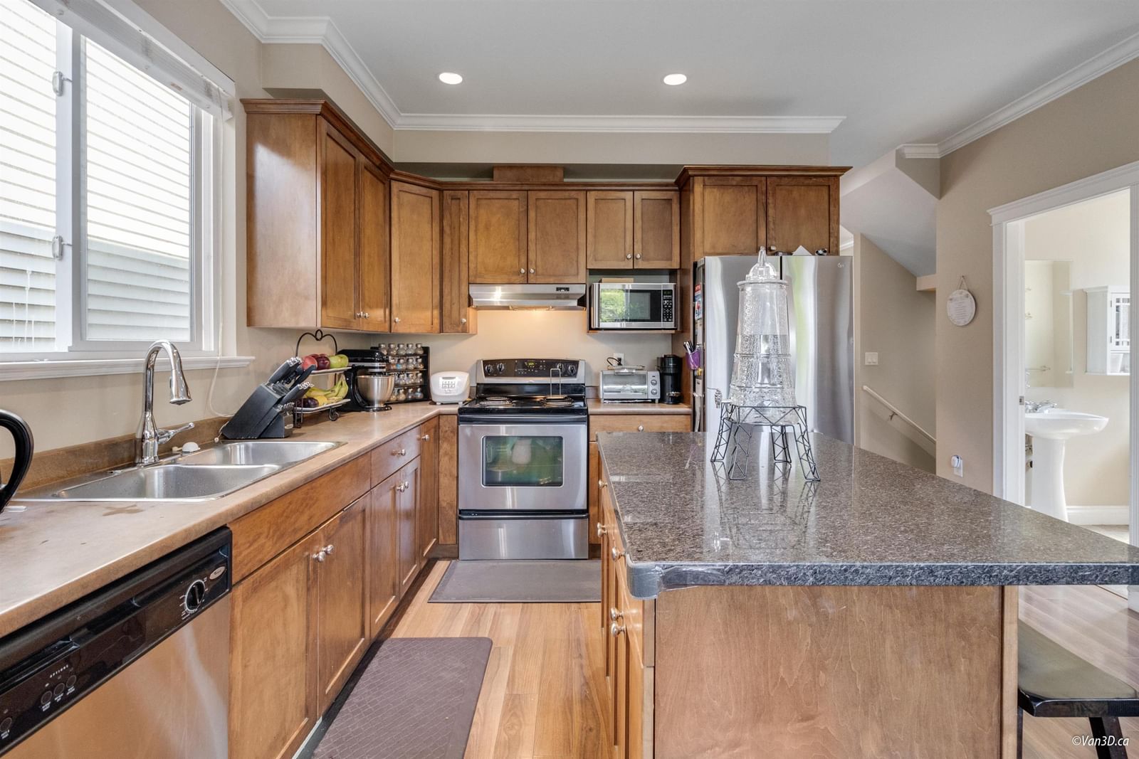 Listing Image 11